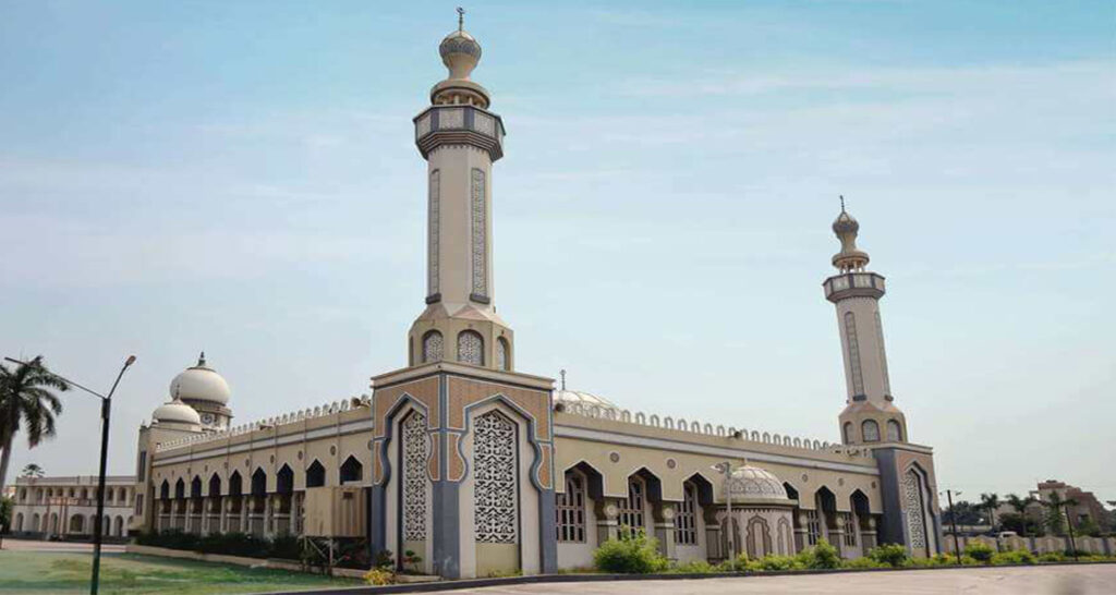 Un Mensaje por Parte de Hazrat Mufti Ahmad Khanpuri